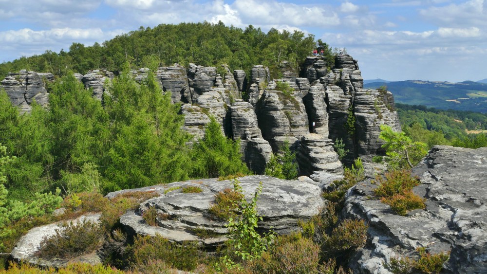 Tiské stěny z Ostrovských skal, Labské pískovce (reprofoto)